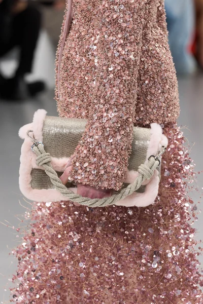 Look 57